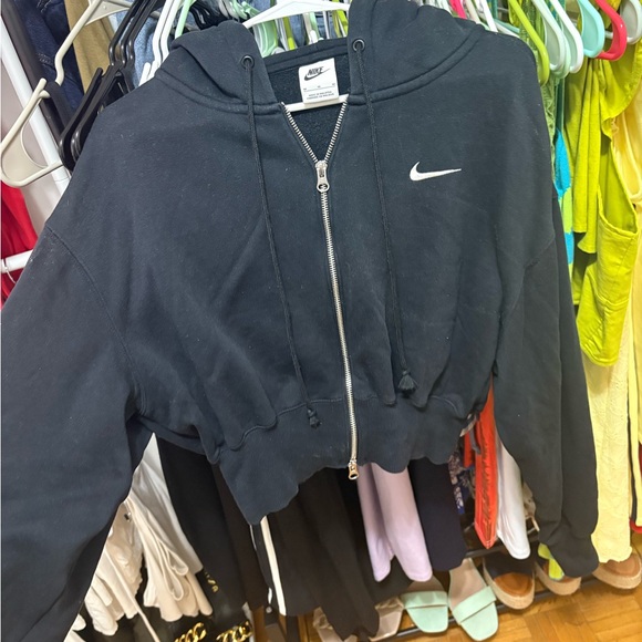 Nike Black Zip-Up Cropped Hoodie - Picture 1 of 2